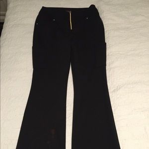 JAANUU zip front pant size LARGE
